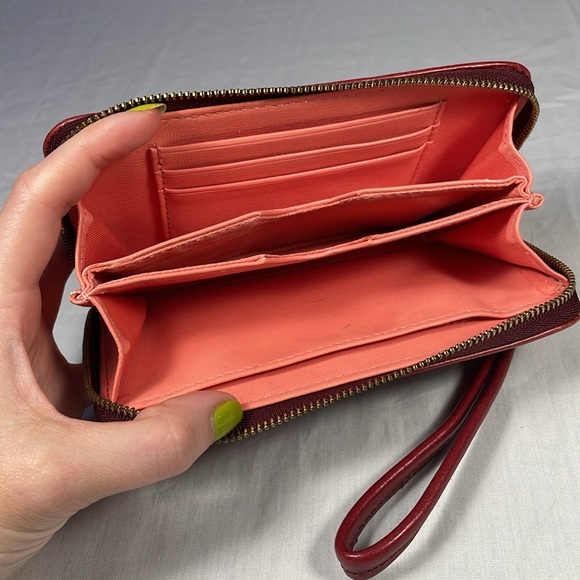 Fossil Red Leather Zippered Wallet with strap Wristlet Burgundy Maroon - Picture 5 of 8